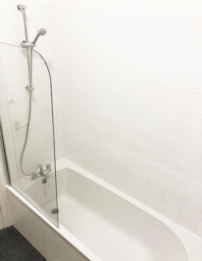 Sail Away. 1-Bed Apartment Close To The Beach ボーンマス エクステリア 写真